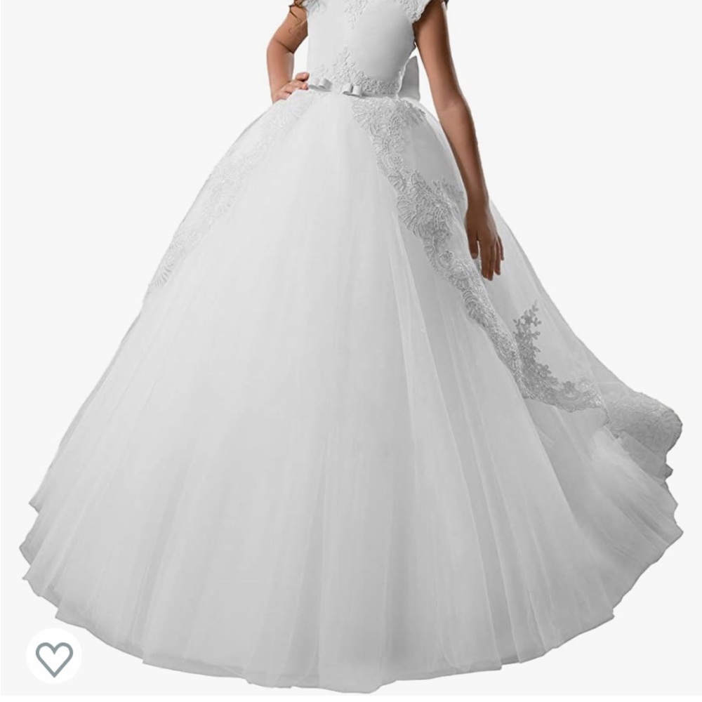 Girls white flower girl/ pageant/ ball gown never worn have 2 can be soldapart